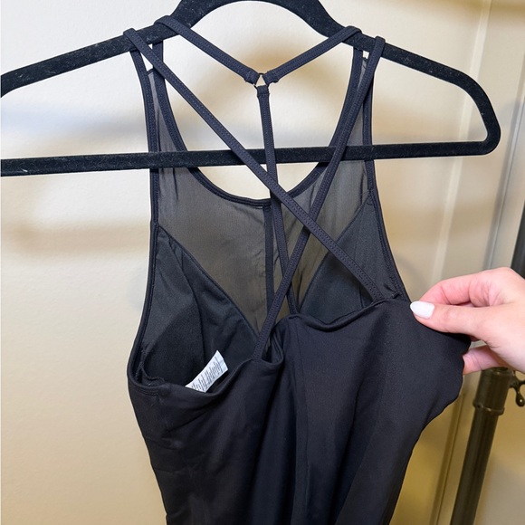 ALO Yoga Black Mesh Tank Top - Picture 2 of 5